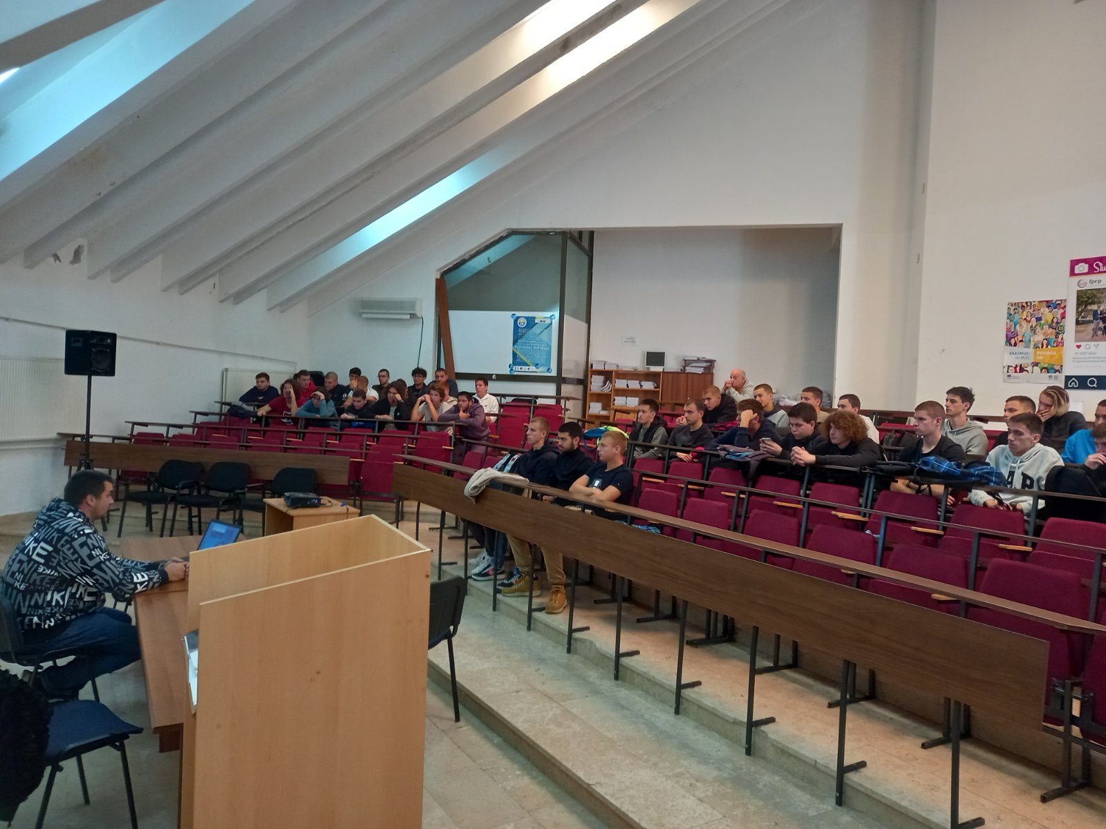 IMG-28553072145db318742f5a610bb99663-V(1)