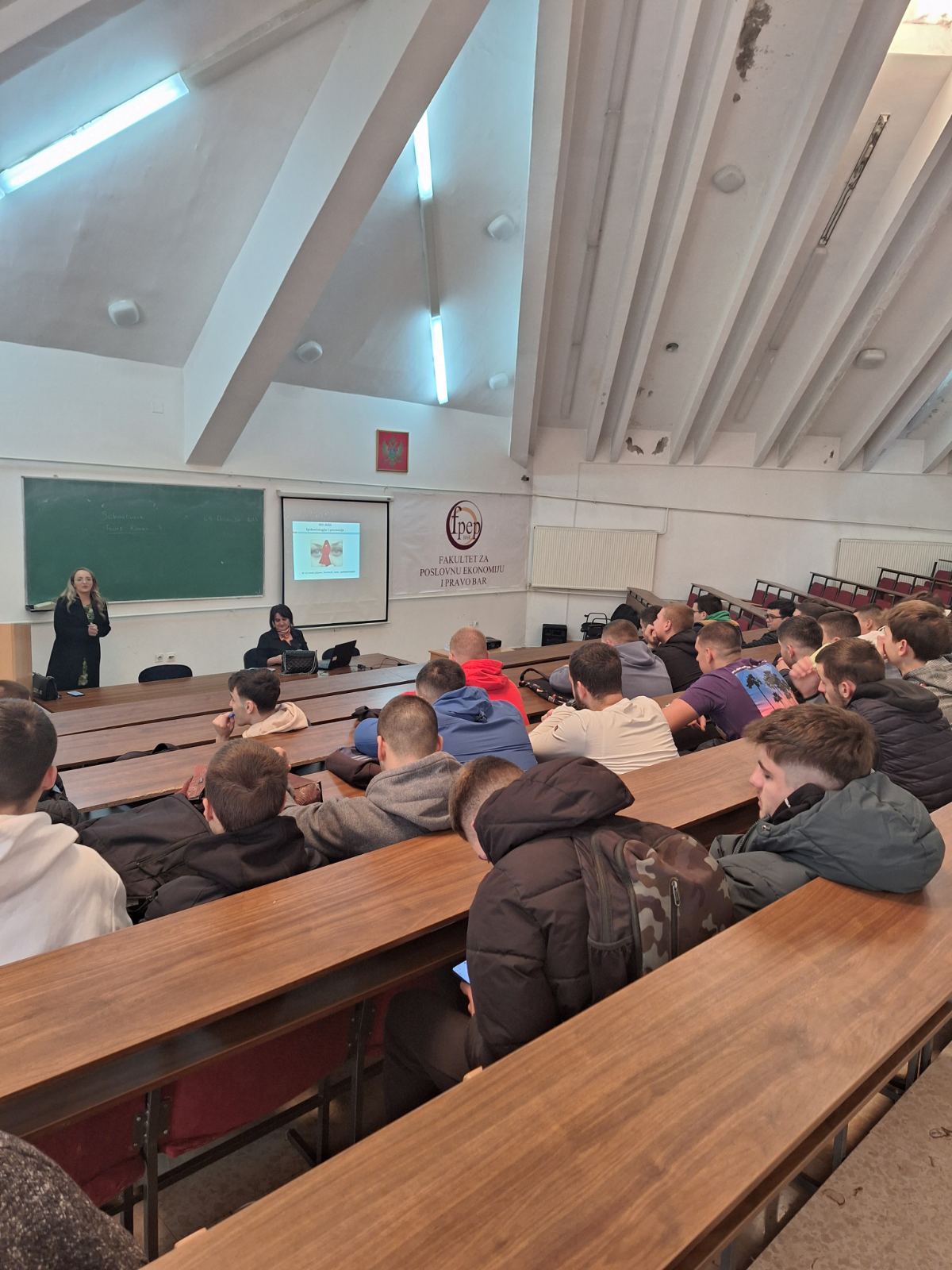 IMG-33a0dbd147ccf7722fafe0cfee1b4161-V