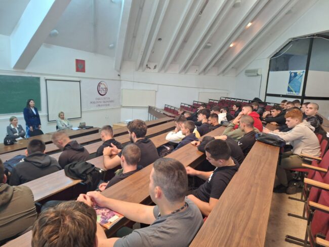 IMG-8042449ac3c73e91c8402408f5a5c421-V